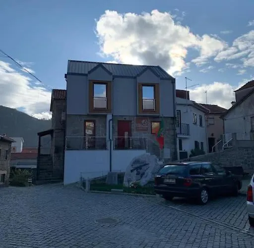 Casa Da Carvalha - *